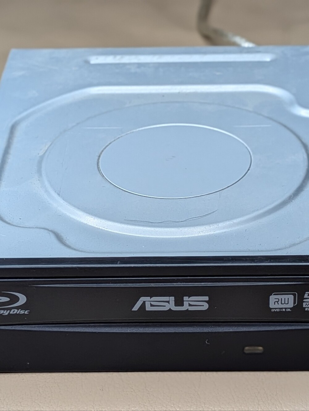 ASUS BC-12B1ST Blu-ray BD Player & DVD Burner Combo Internal 5.25"  SATA Drive